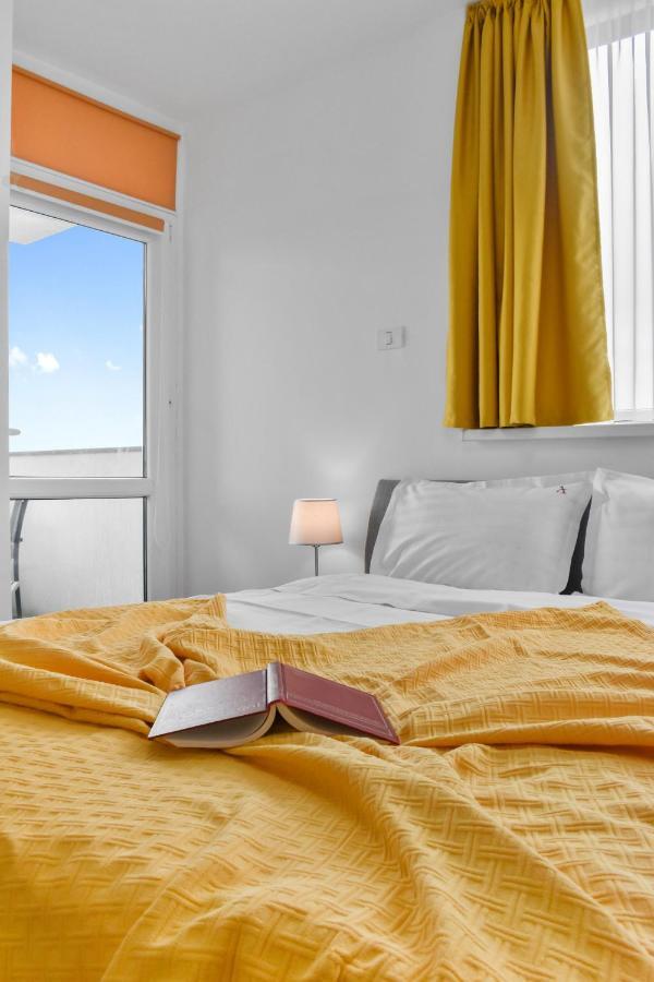 Ferienwohnung Modern In New Building With Panoramic View Brașov Exterior foto